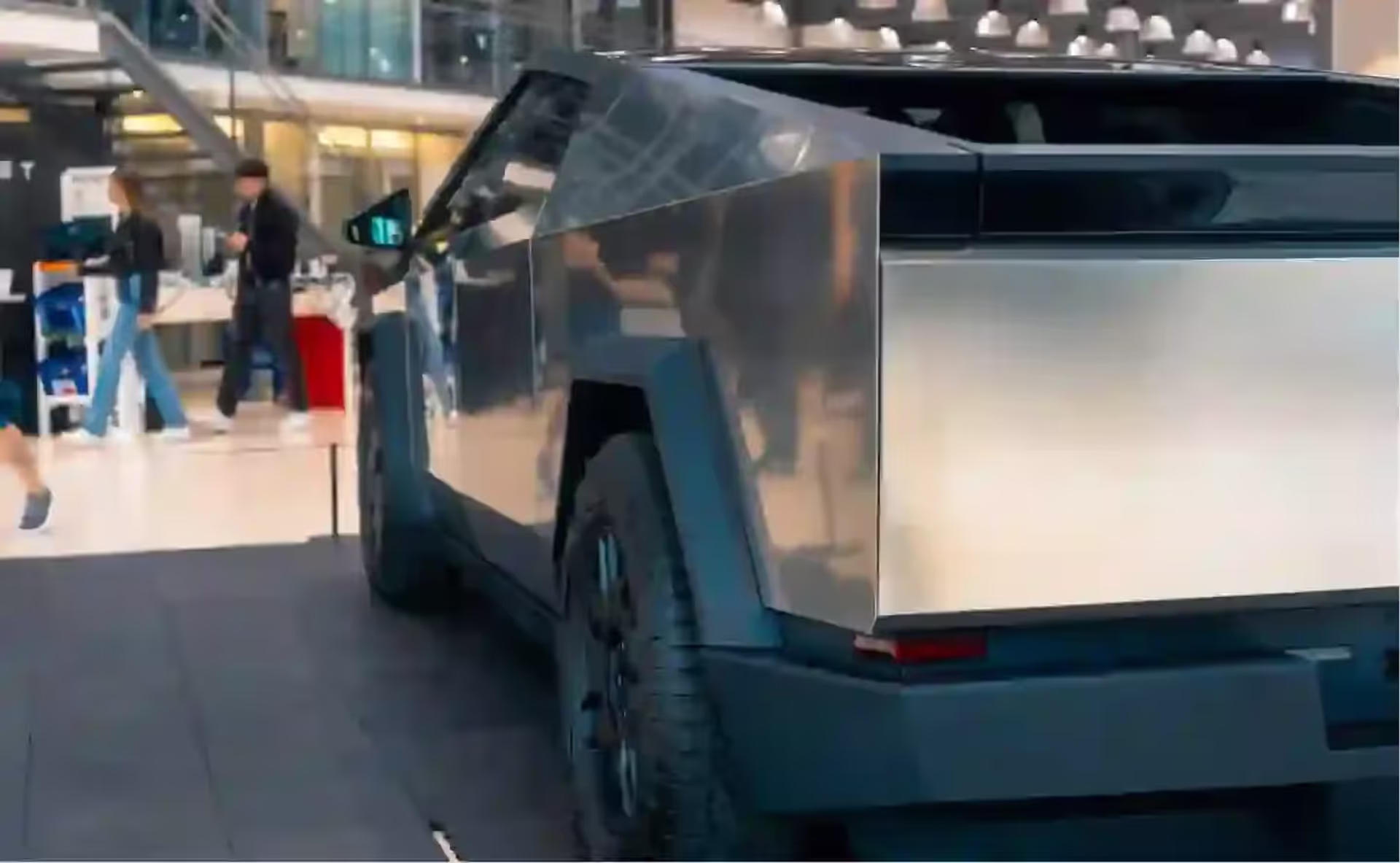 AI in Cars: How Artificial Intelligence Is Making Vehicles Smarter and Roads Safer